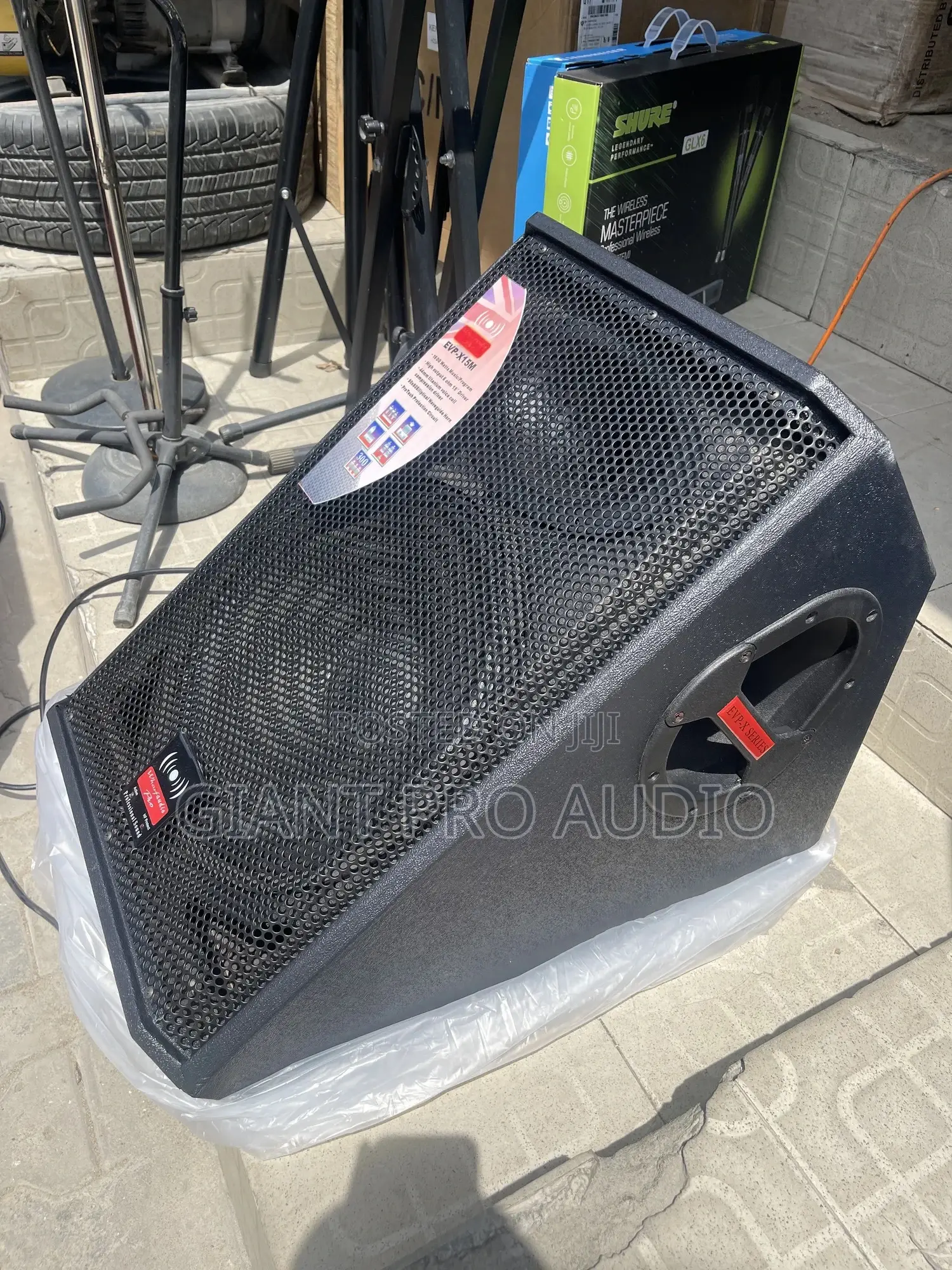 Whatfaudio Pro 15 Inches Monitor.