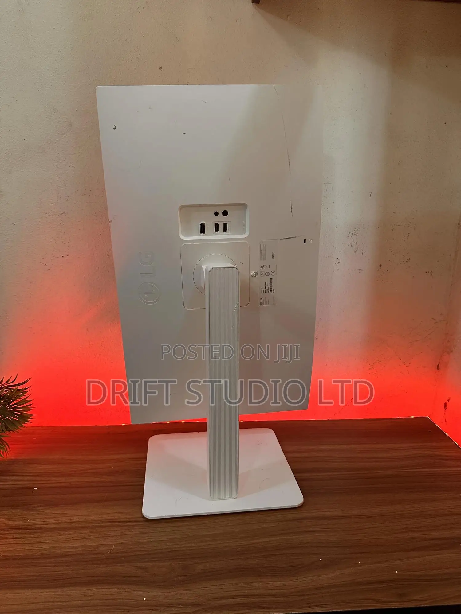 27 Inch Ultrafine Uhd Hdr10 Ips Monitor