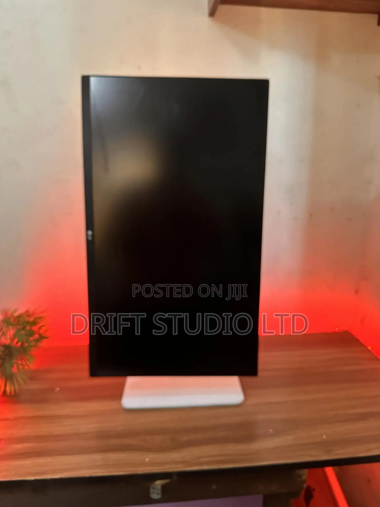 27 Inch Ultrafine Uhd Hdr10 Ips Monitor