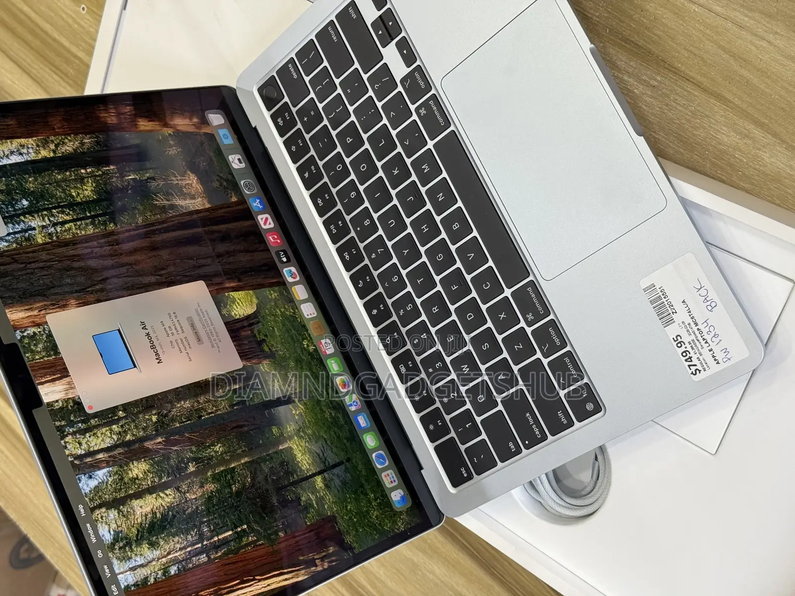 Laptop Apple MacBook Air 2024 M3 13-inch 16GB Apple M4 HDD+SSD 256GB