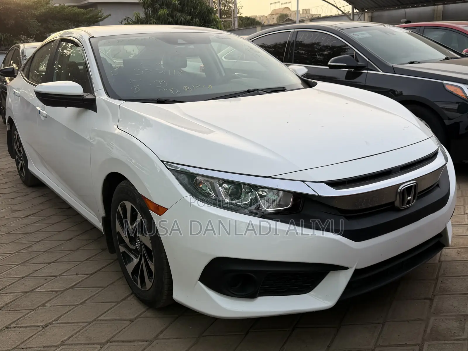 Honda Civic LX 4dr Sedan (2.0L 4cyl) 2016 White
