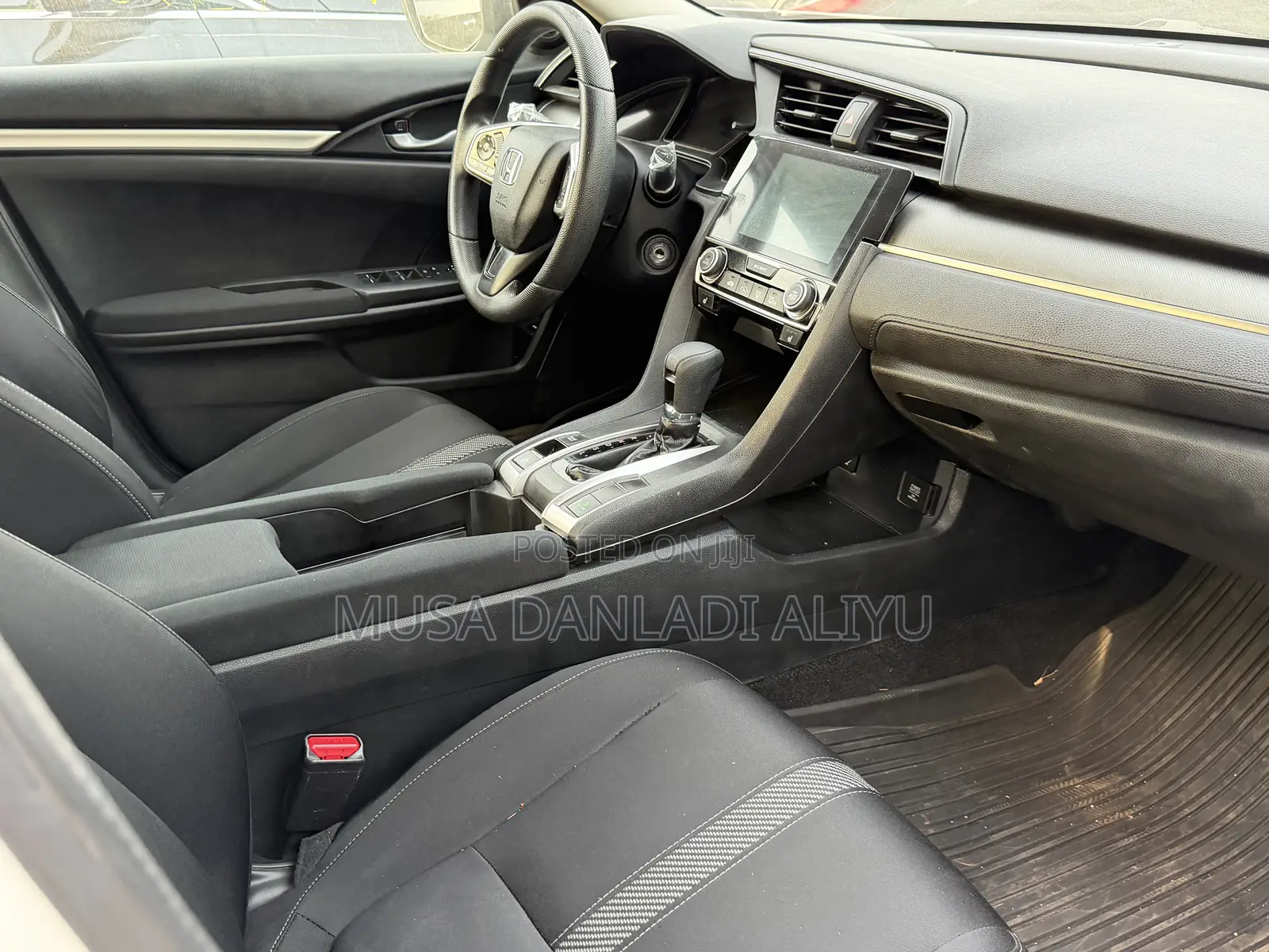 Honda Civic LX 4dr Sedan (2.0L 4cyl) 2016 White