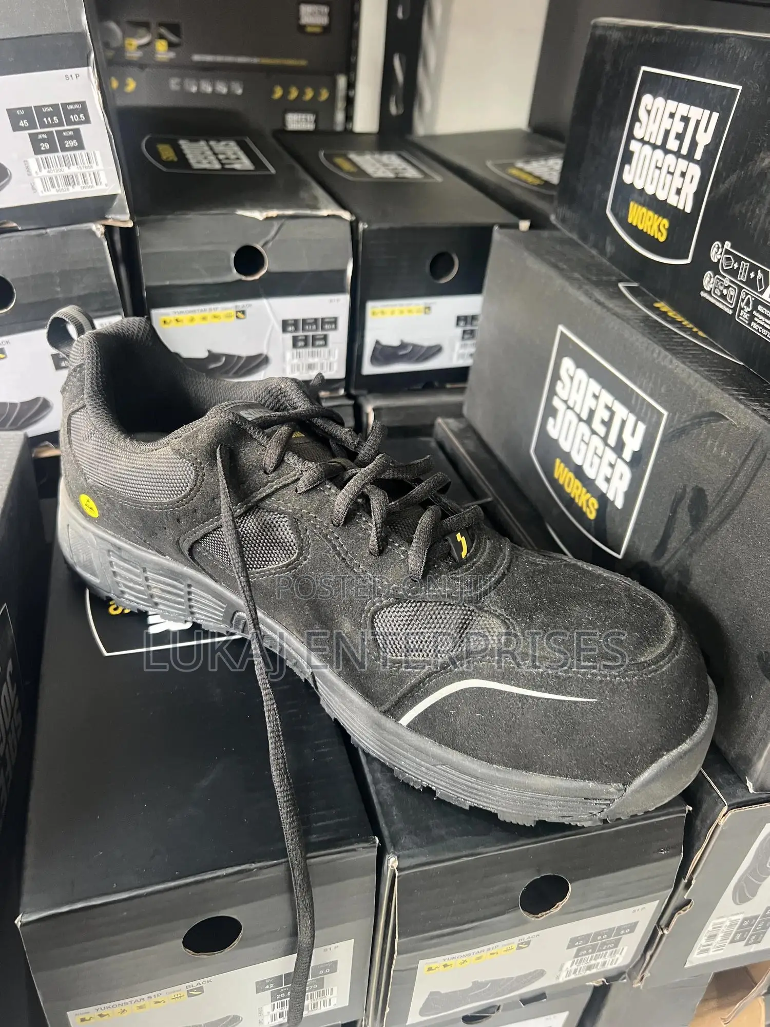Fuji Low Safety Jogger Boot