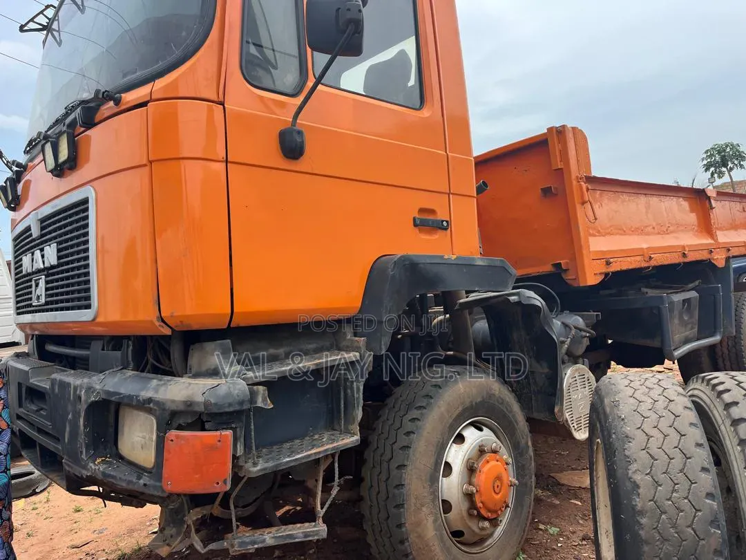 Man Diesel 6 Tyres Tipper Truck With Complete Auxiliary -Company Use