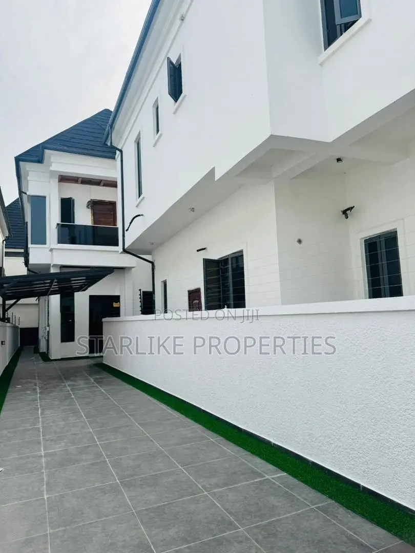 4bdrm Duplex in Lekki Expressway for sale