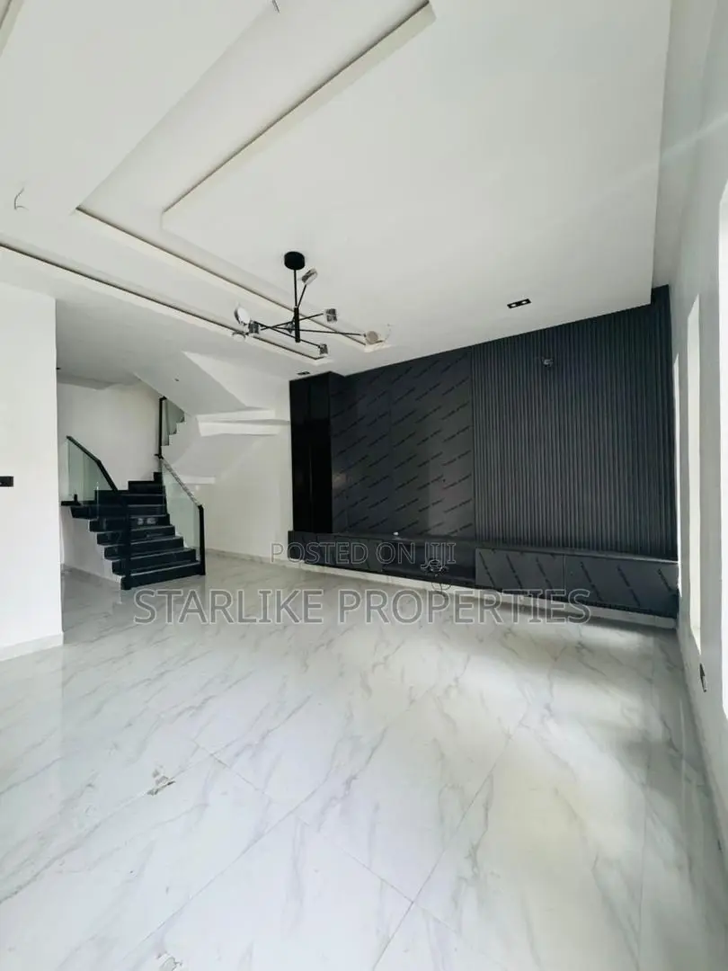 4bdrm Duplex in Lekki Expressway for sale