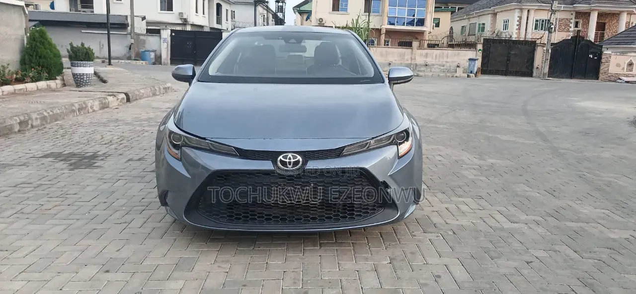 Toyota Corolla LE 2020 Blue