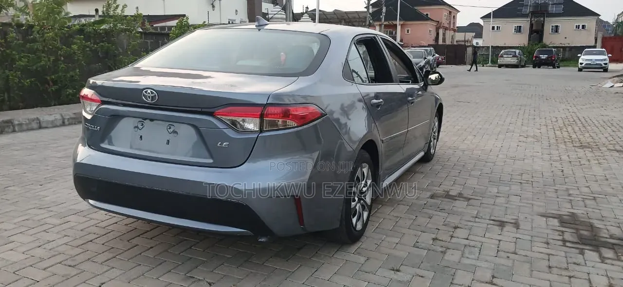 Toyota Corolla LE 2020 Blue