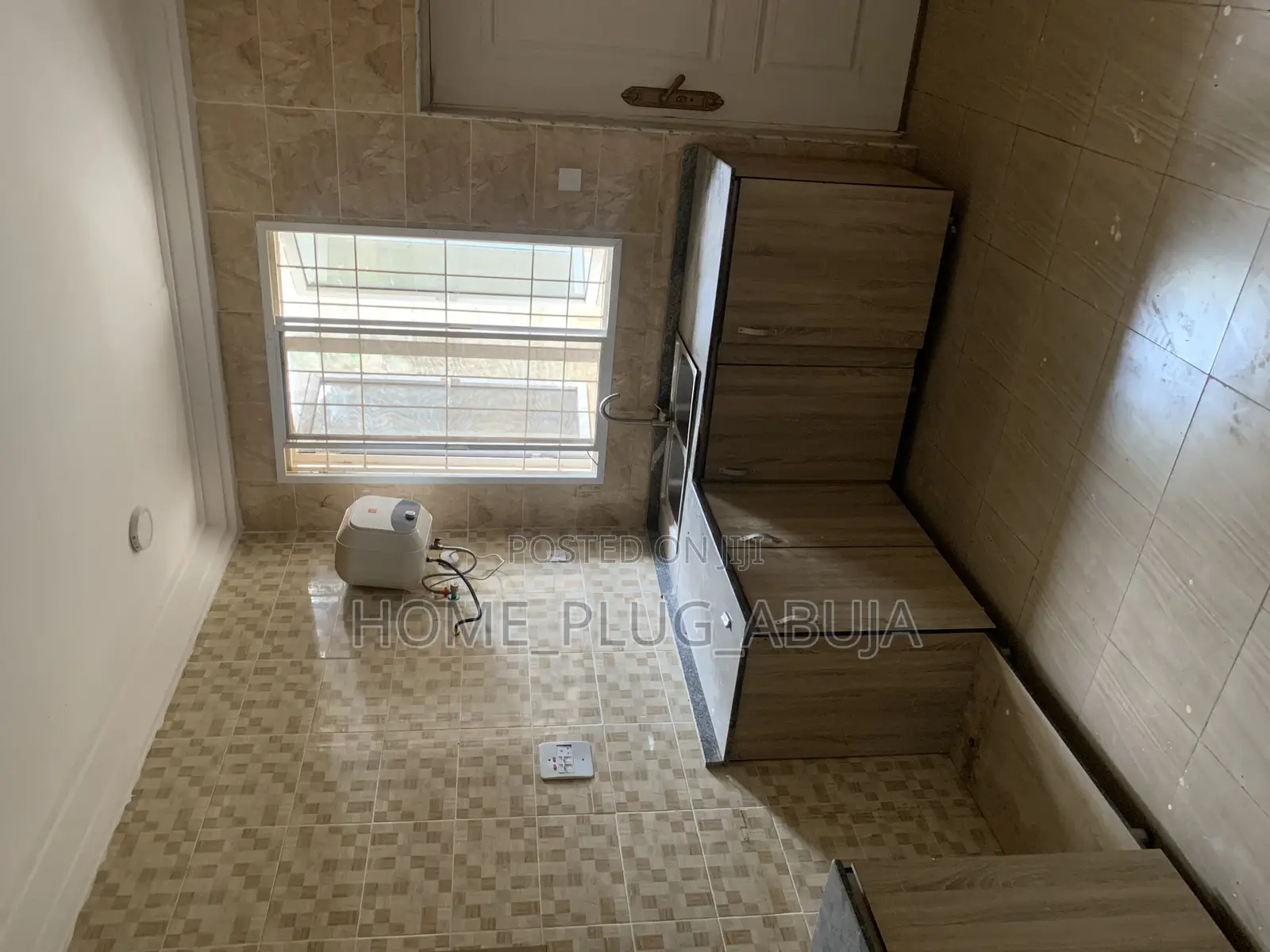 3bdrm Block of Flats in Dantata Estate, Gwarinpa for rent