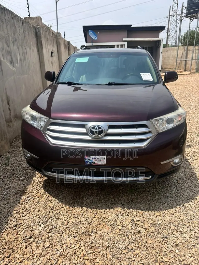 Toyota Highlander 2013 Burgundy