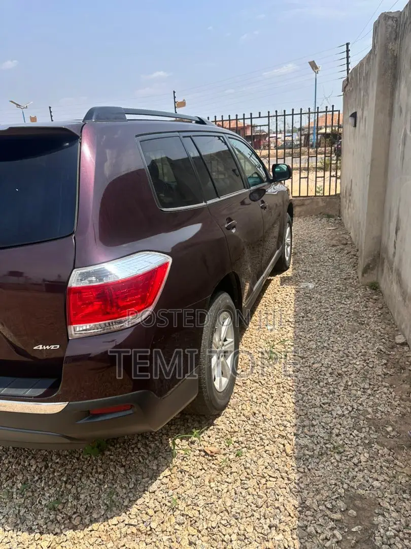 Toyota Highlander 2013 Burgundy