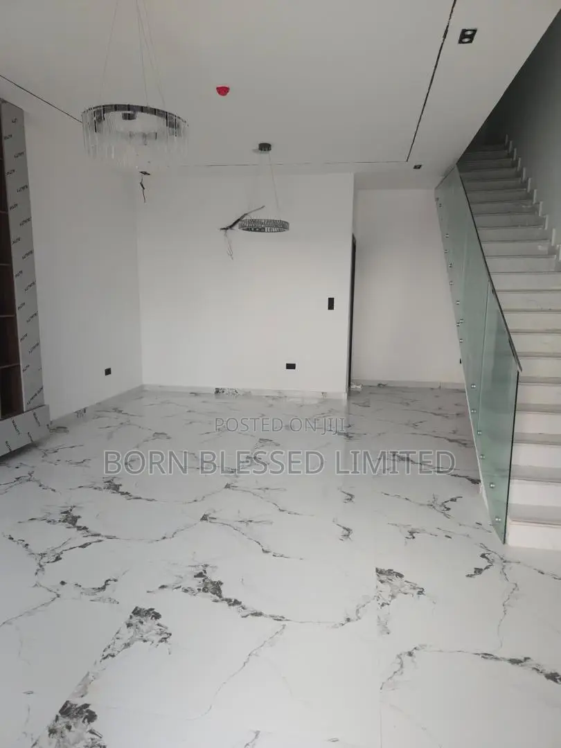 4bdrm Duplex in Lekki for sale