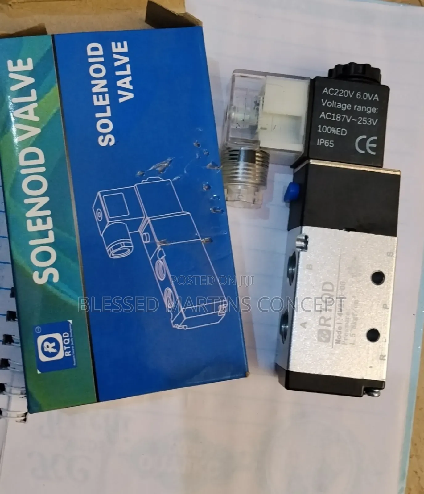 4v210 Pneumatic Solenoid Valve Used To Control Flow Of Compressed Air