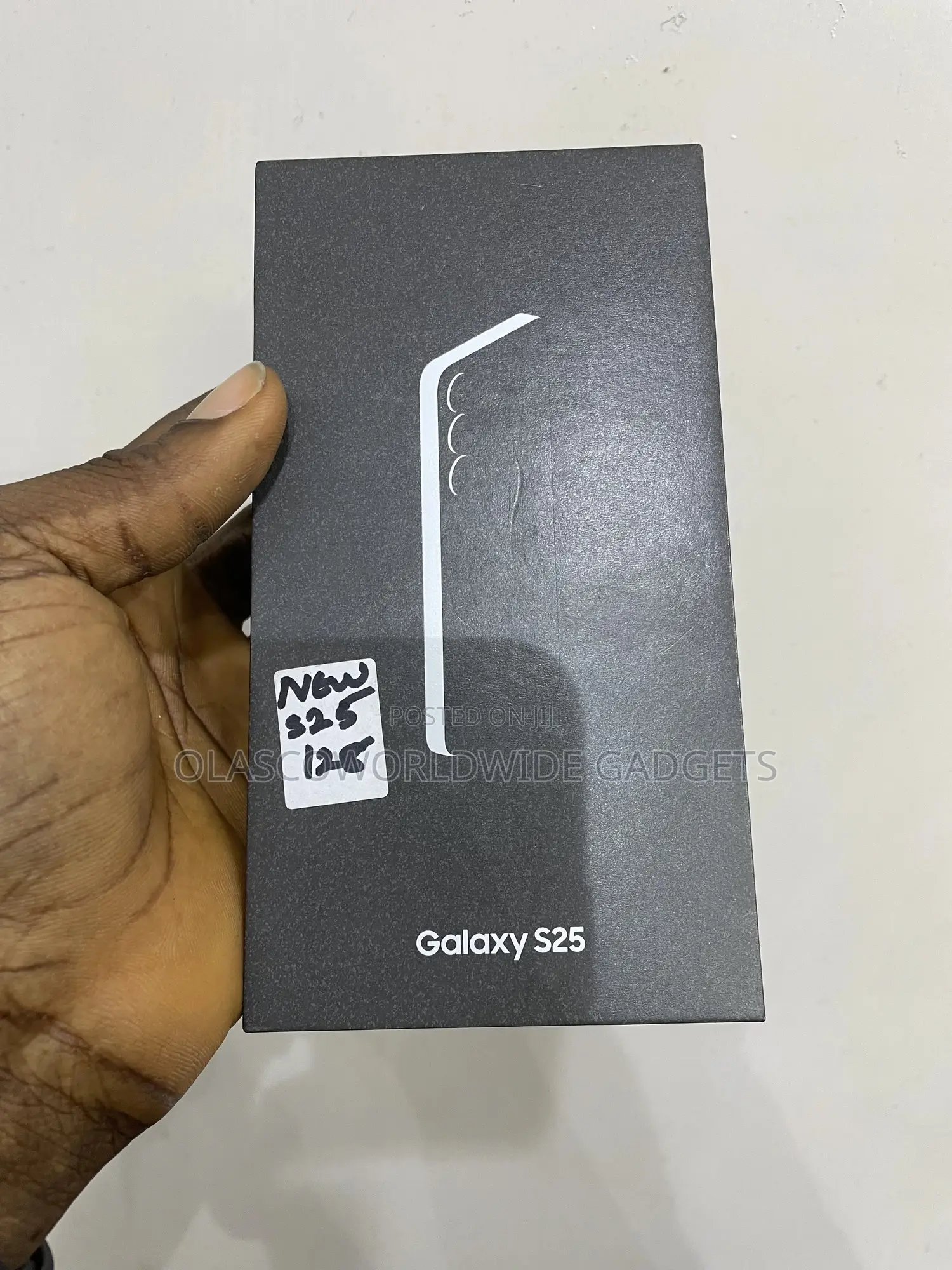 New Samsung Galaxy S25 128 GB Gray