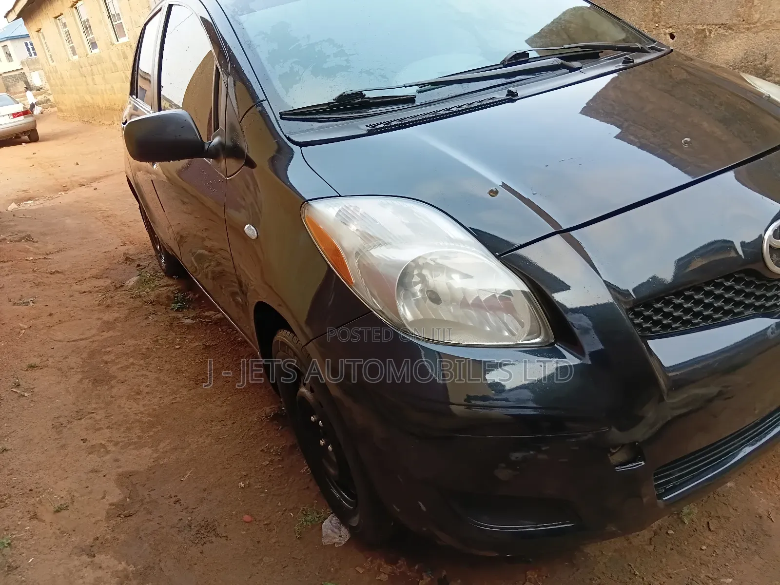 Toyota Yaris Base Hatchback 5dr 2011 Black