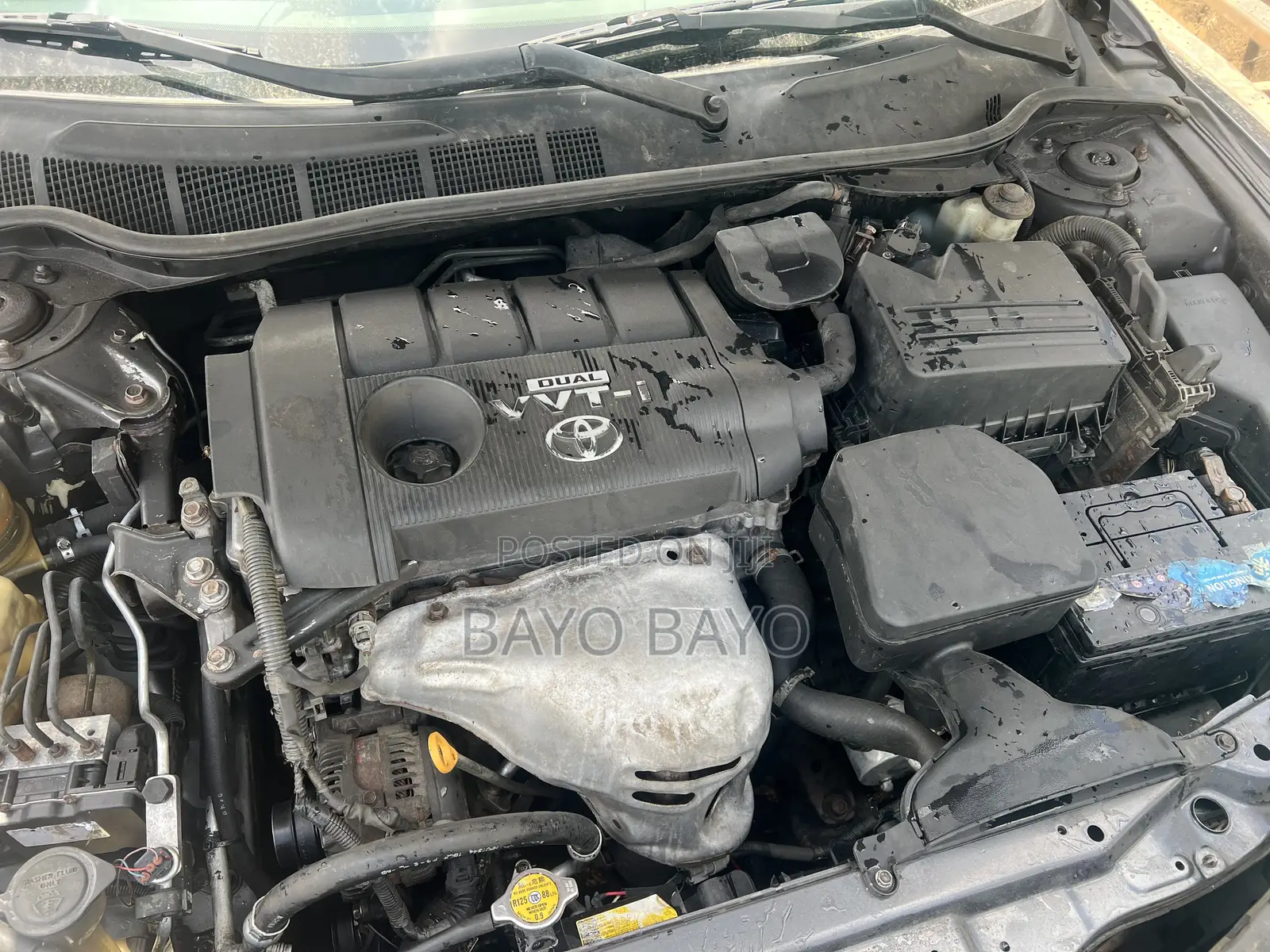 Toyota Camry Base 4dr Sedan (2.5L 4cyl 6M) 2010 Gray