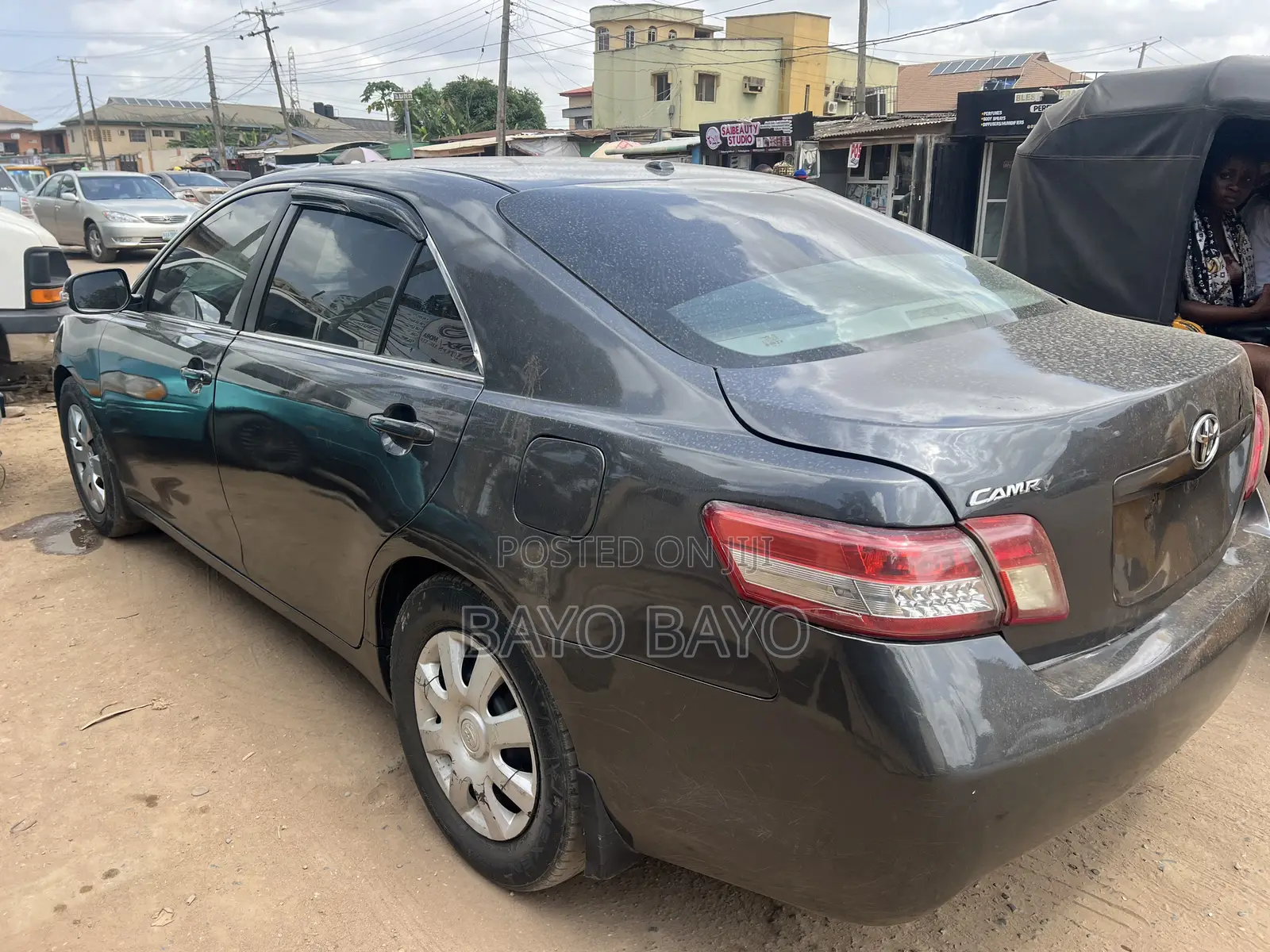 Toyota Camry Base 4dr Sedan (2.5L 4cyl 6M) 2010 Gray