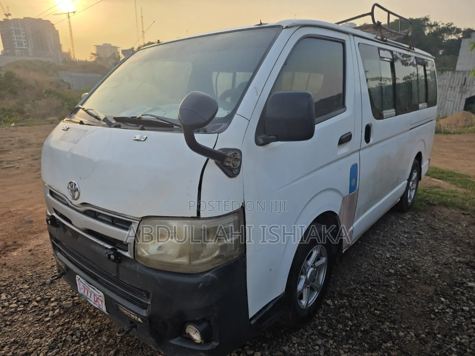 Toyota HiAce 2013 White