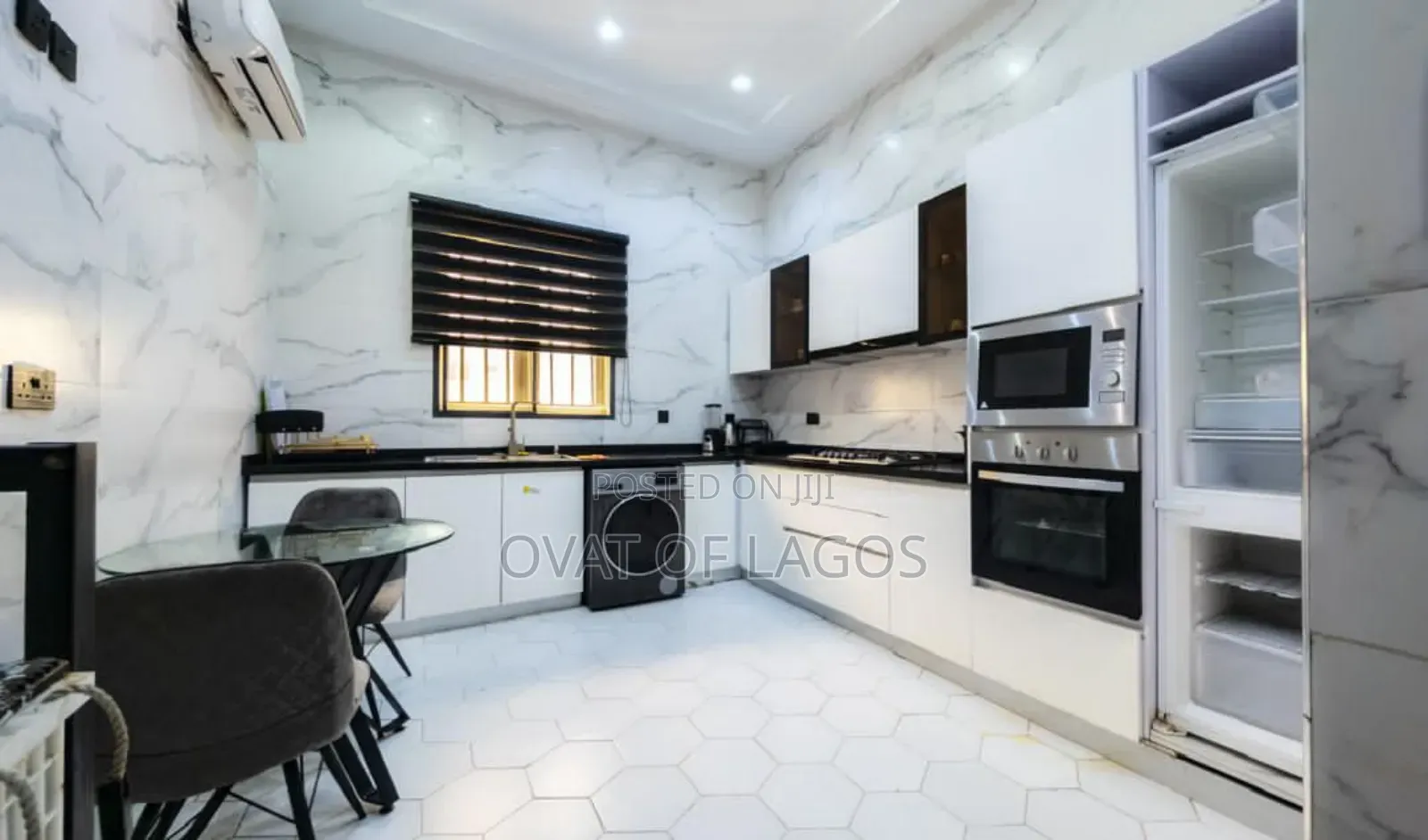 Furnished 3bdrm Penthouse in Lekki Phase 1 for rent