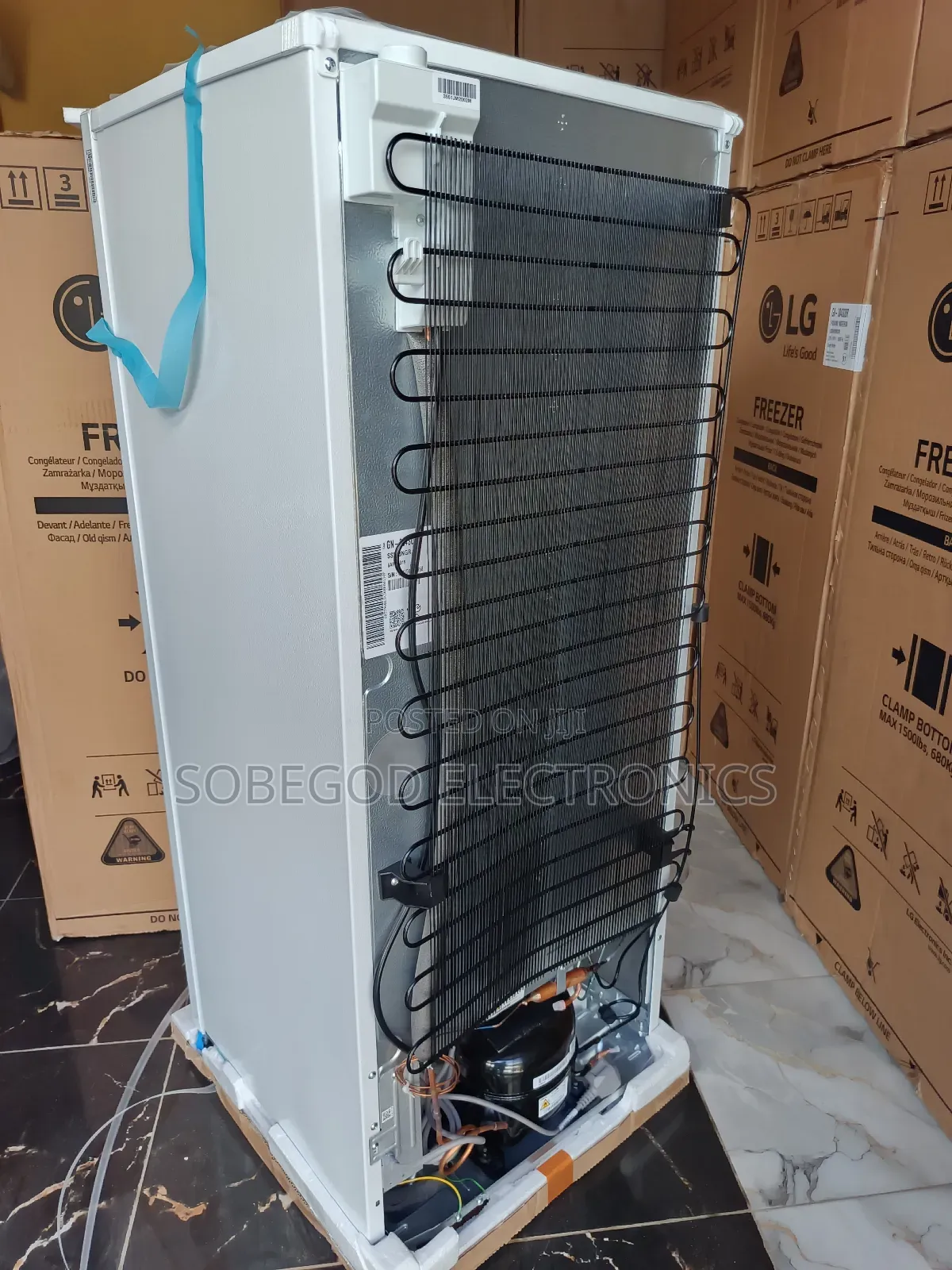 Original Lg Upright Standing Freezer White/Icemaker (Fouani Nigeria)