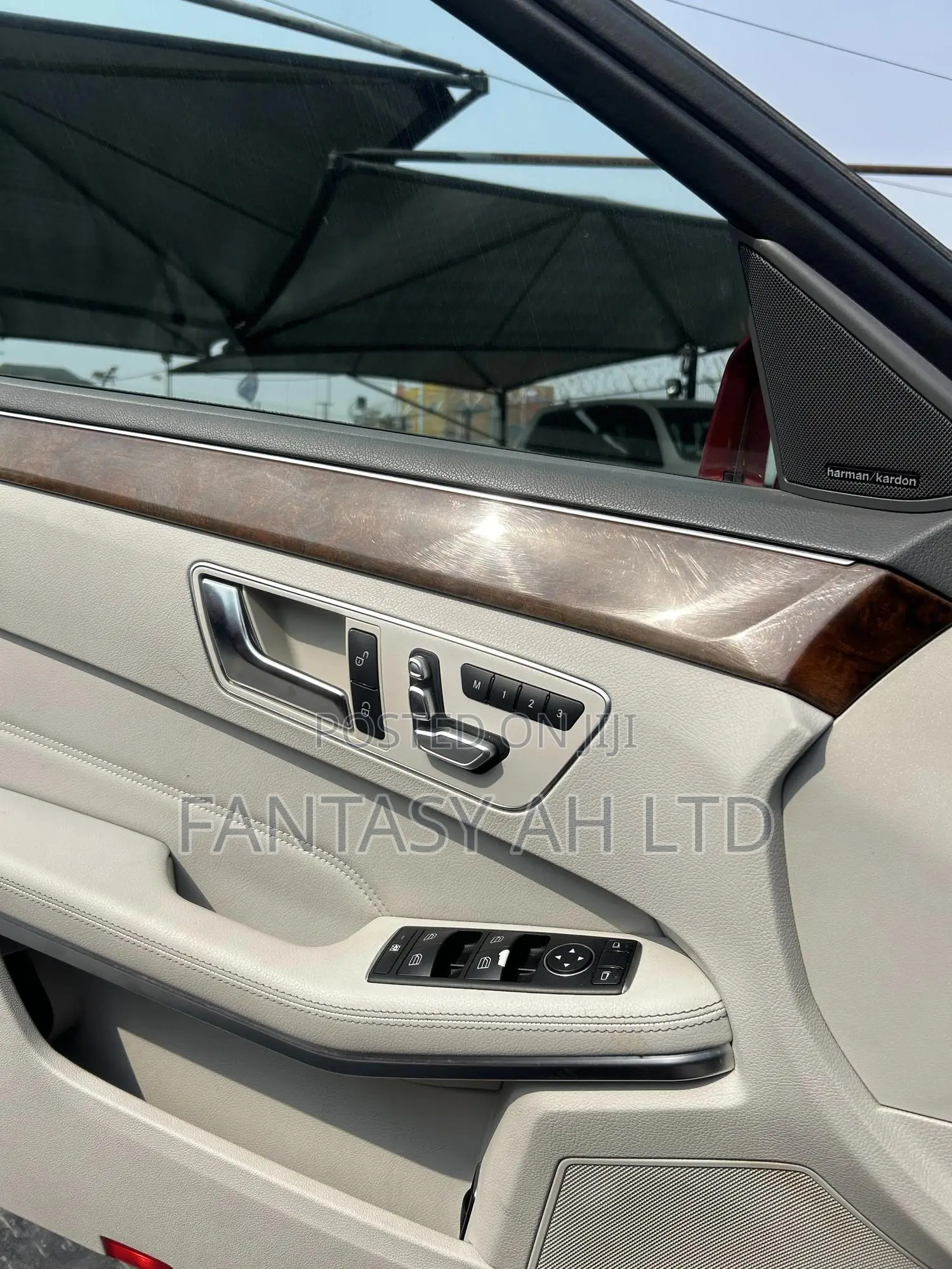 Mercedes-Benz E350 Base 4Matic Sedan AWD (3.5L 6cyl 7A) 2014 Red