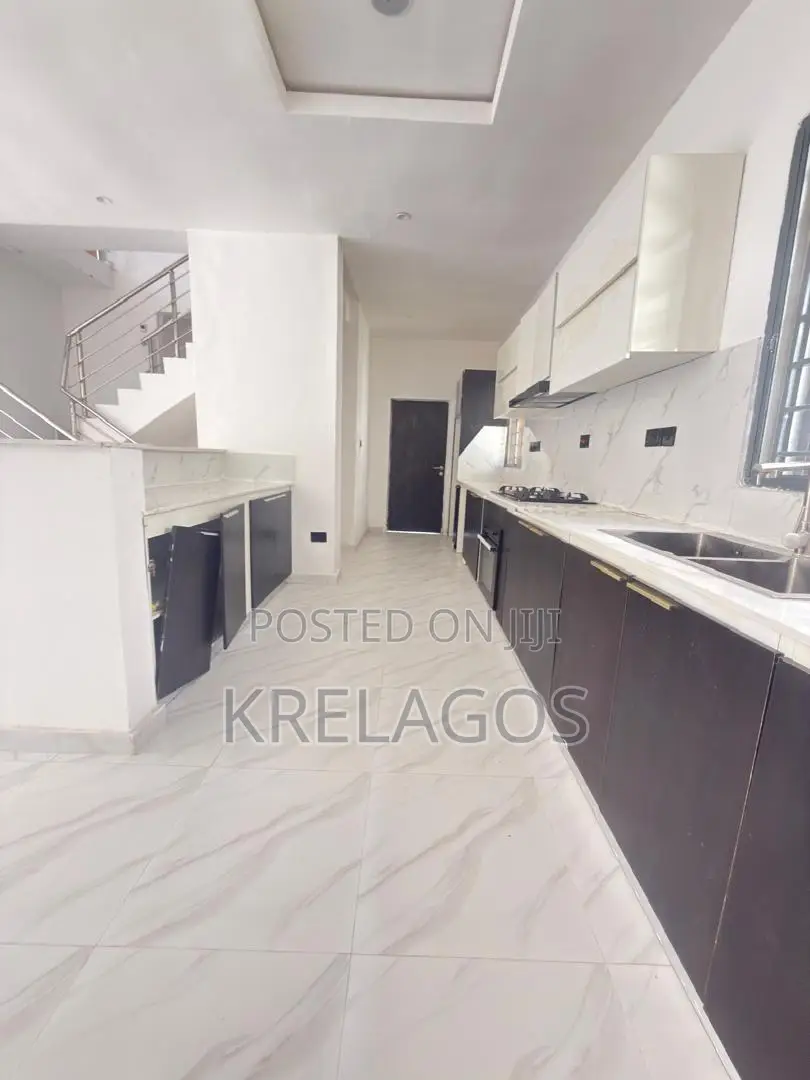 4bdrm Duplex in Sangotedo for sale