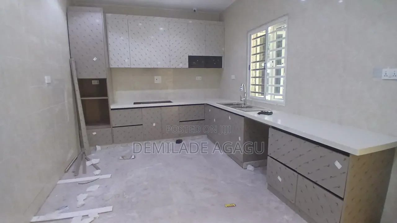 4bdrm Duplex in Parkview Estate for rent