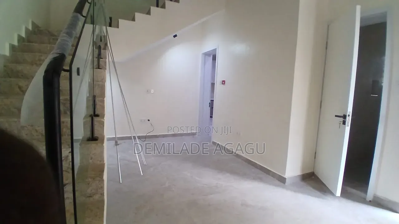 4bdrm Duplex in Parkview Estate for rent
