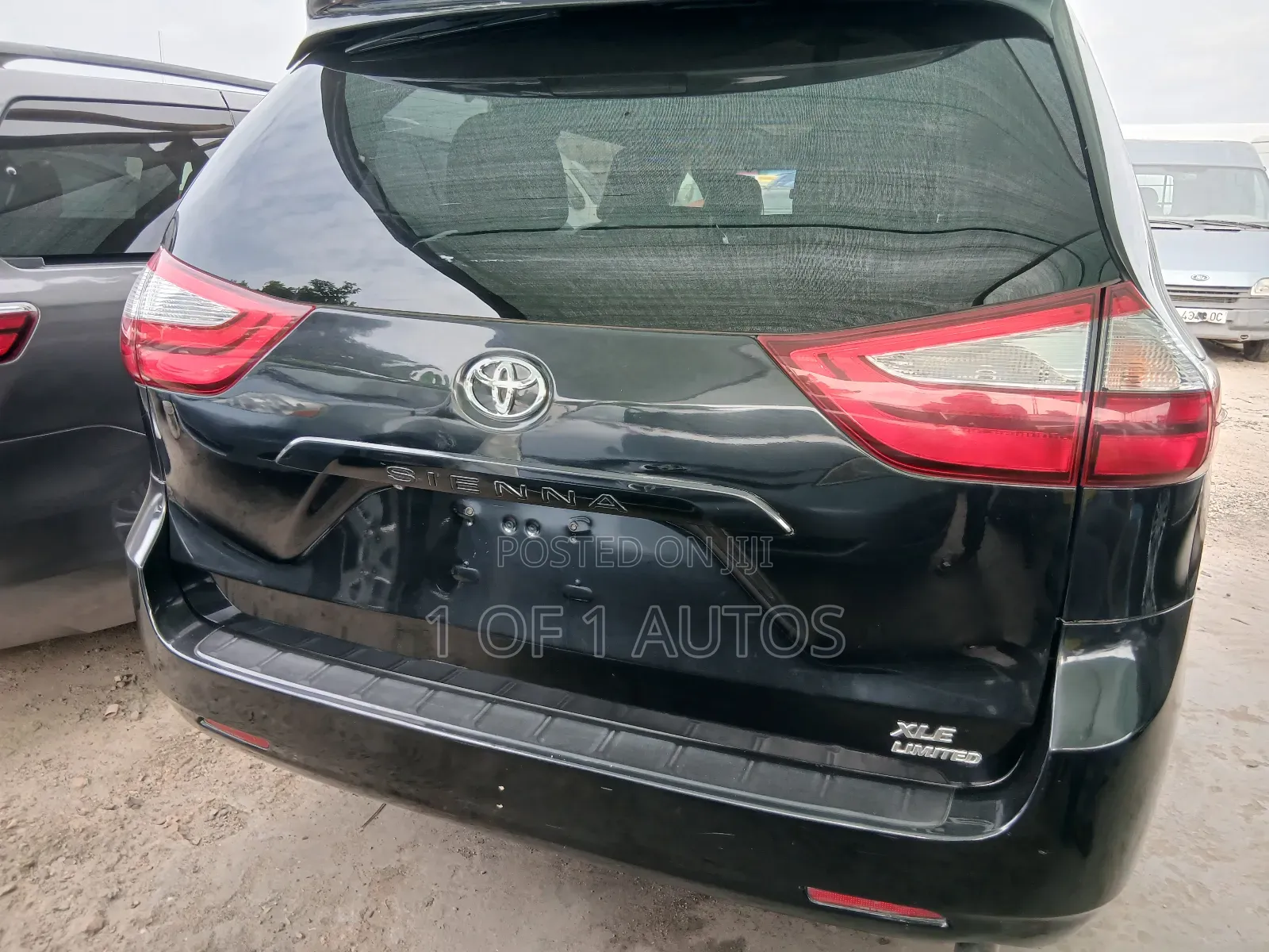 Toyota Sienna XLE 7-Passenger 4dr Minivan AWD (3.5L 6cyl 6A) 2015 Black