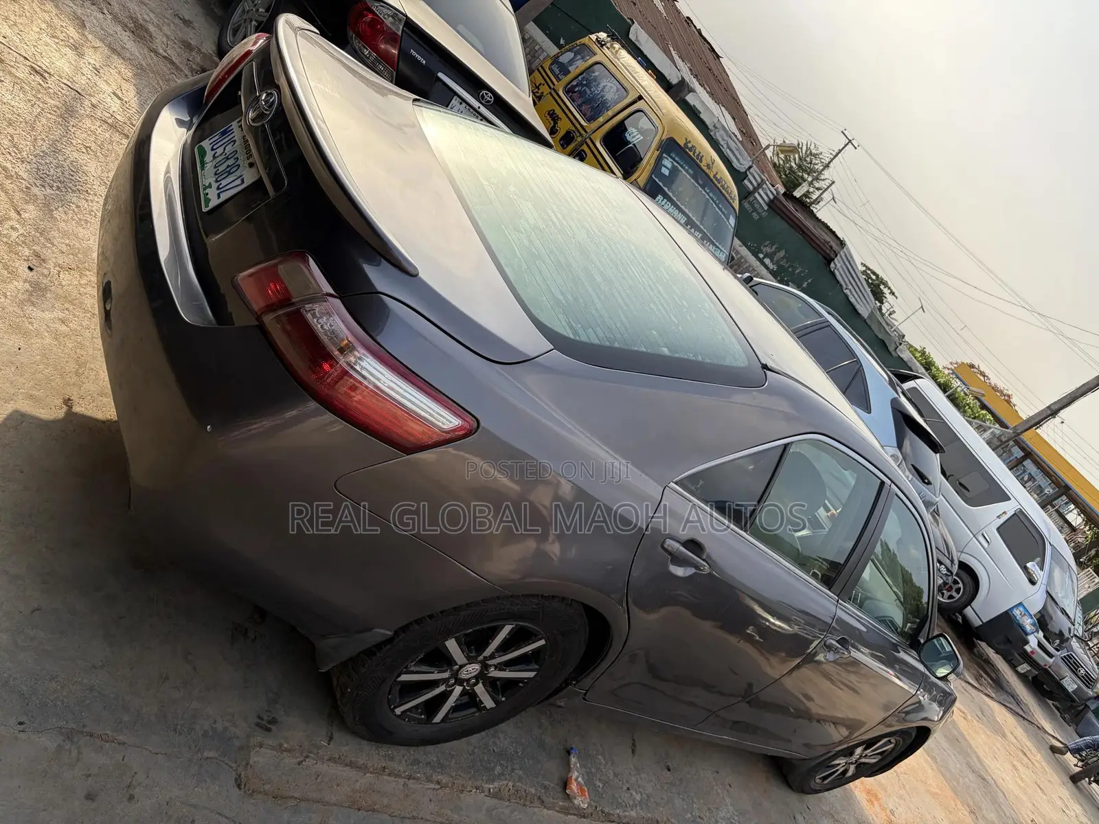 Toyota Camry XLE V6 4dr Sedan (3.5L 6cyl 6AM) 2007 Gray