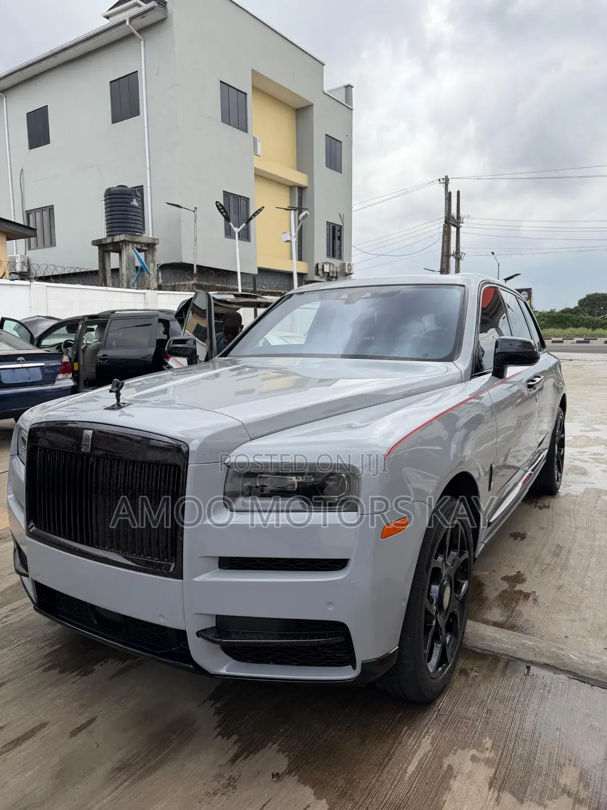 Rolls-Royce Cullinan Black Badge 2022 White