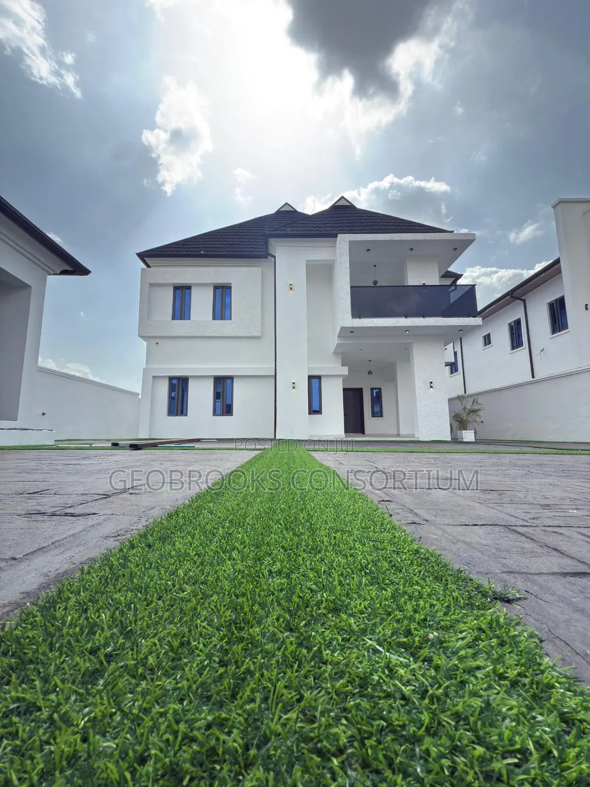 4bdrm Duplex in Oluyole Estate. for sale