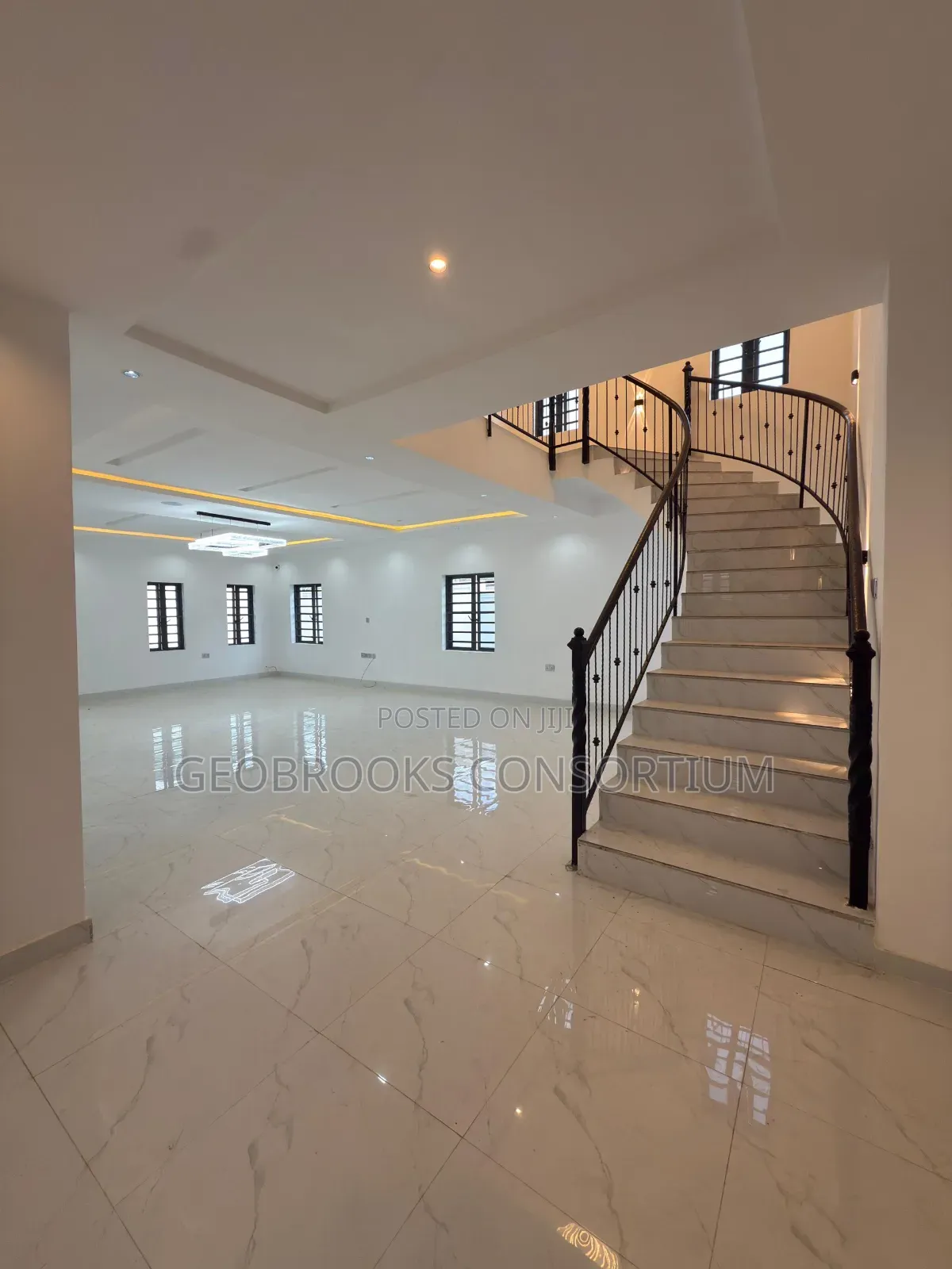 4bdrm Duplex in Oluyole Estate. for sale