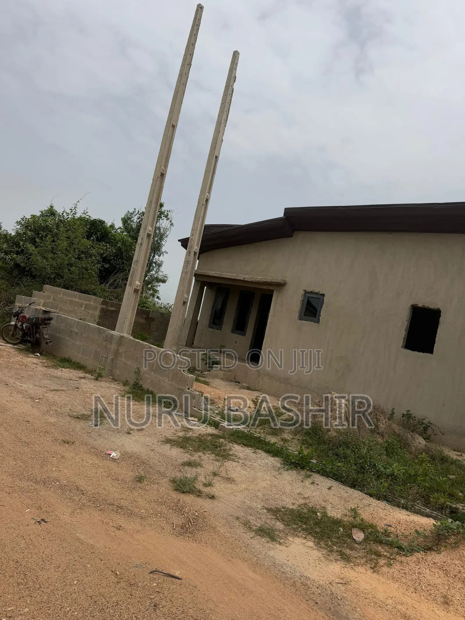 3bdrm Bungalow in Soka, Oluyole for sale