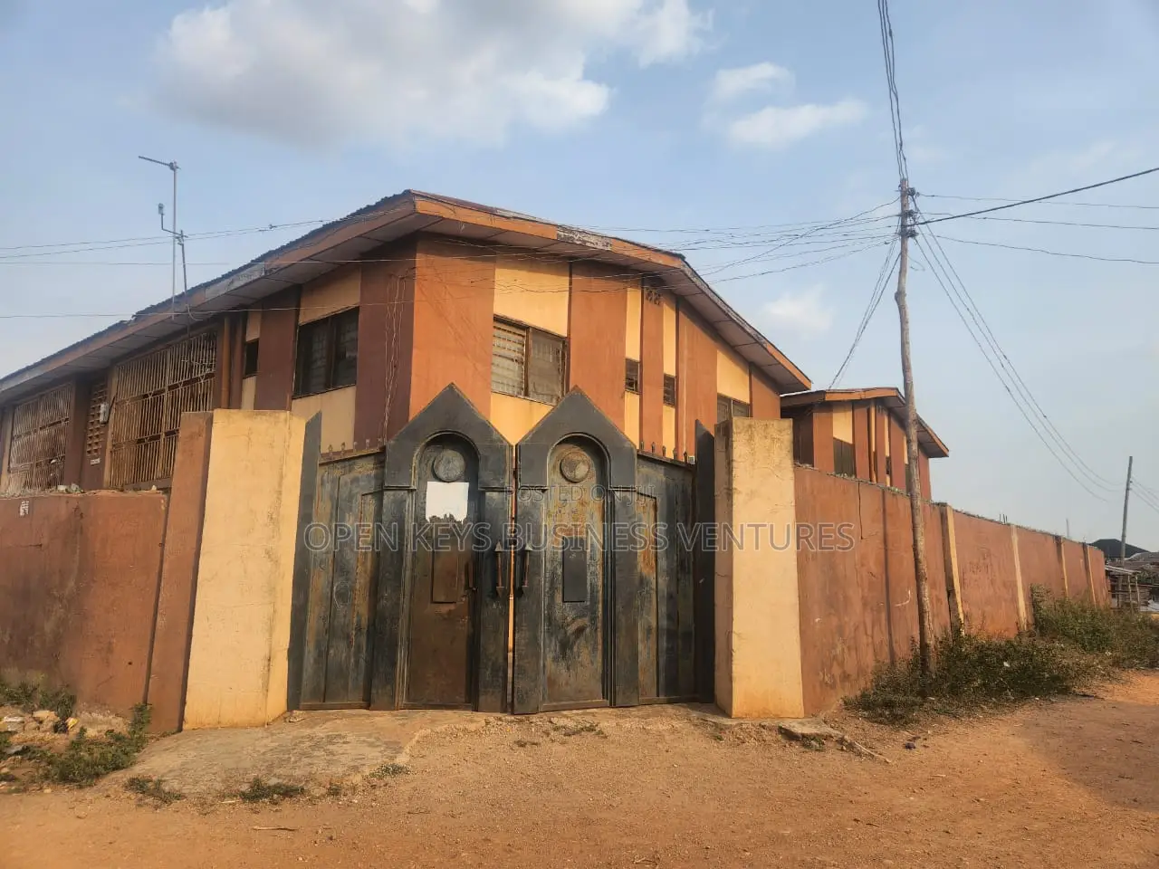 3bdrm House in Eyin Grammar, Molete for sale