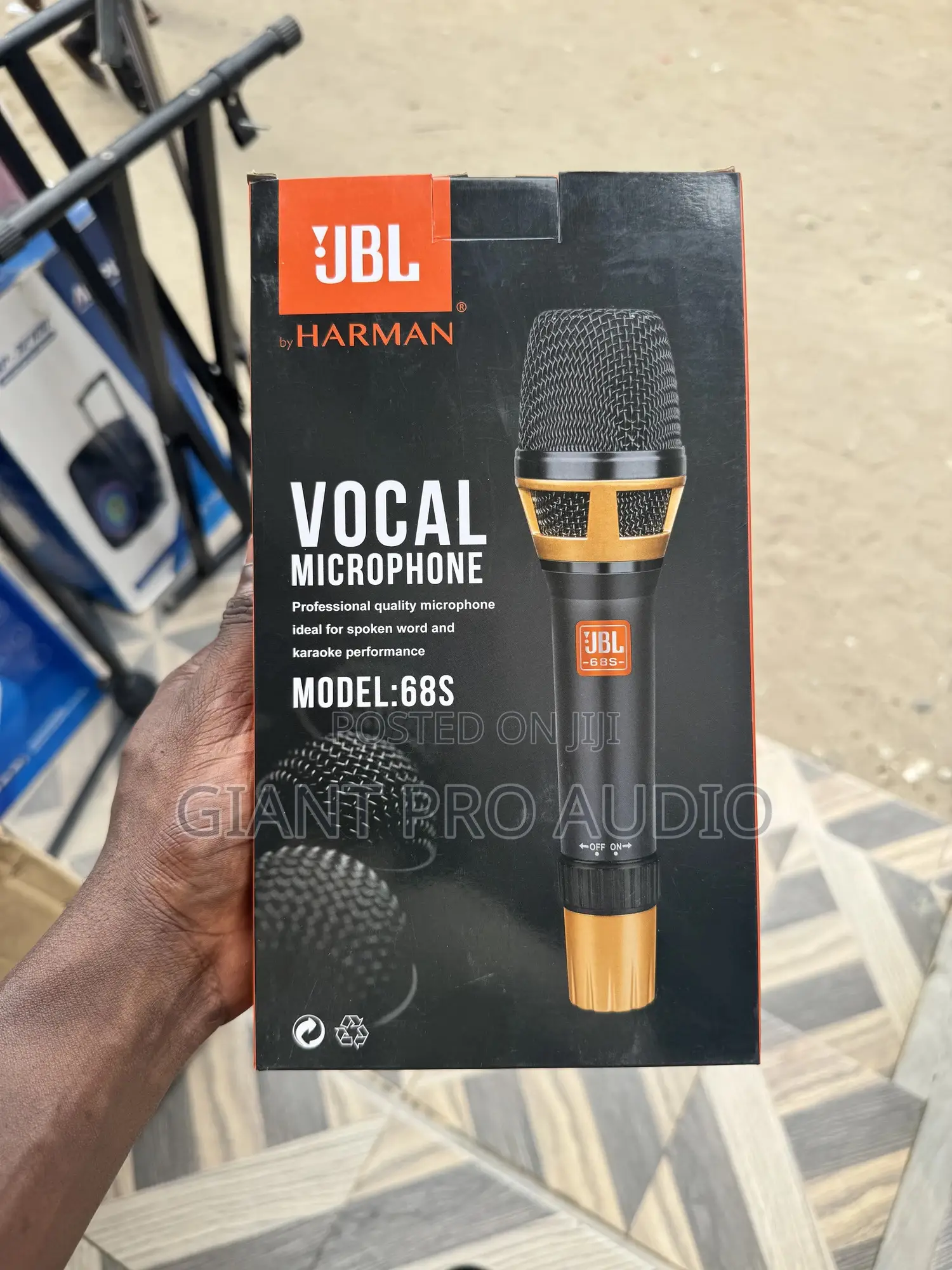 JBL 68s Professional Wired Microphone