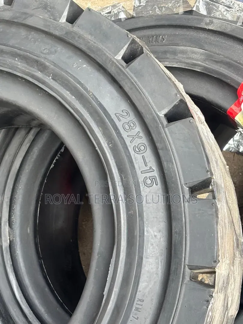28x9-15 Himile Solid