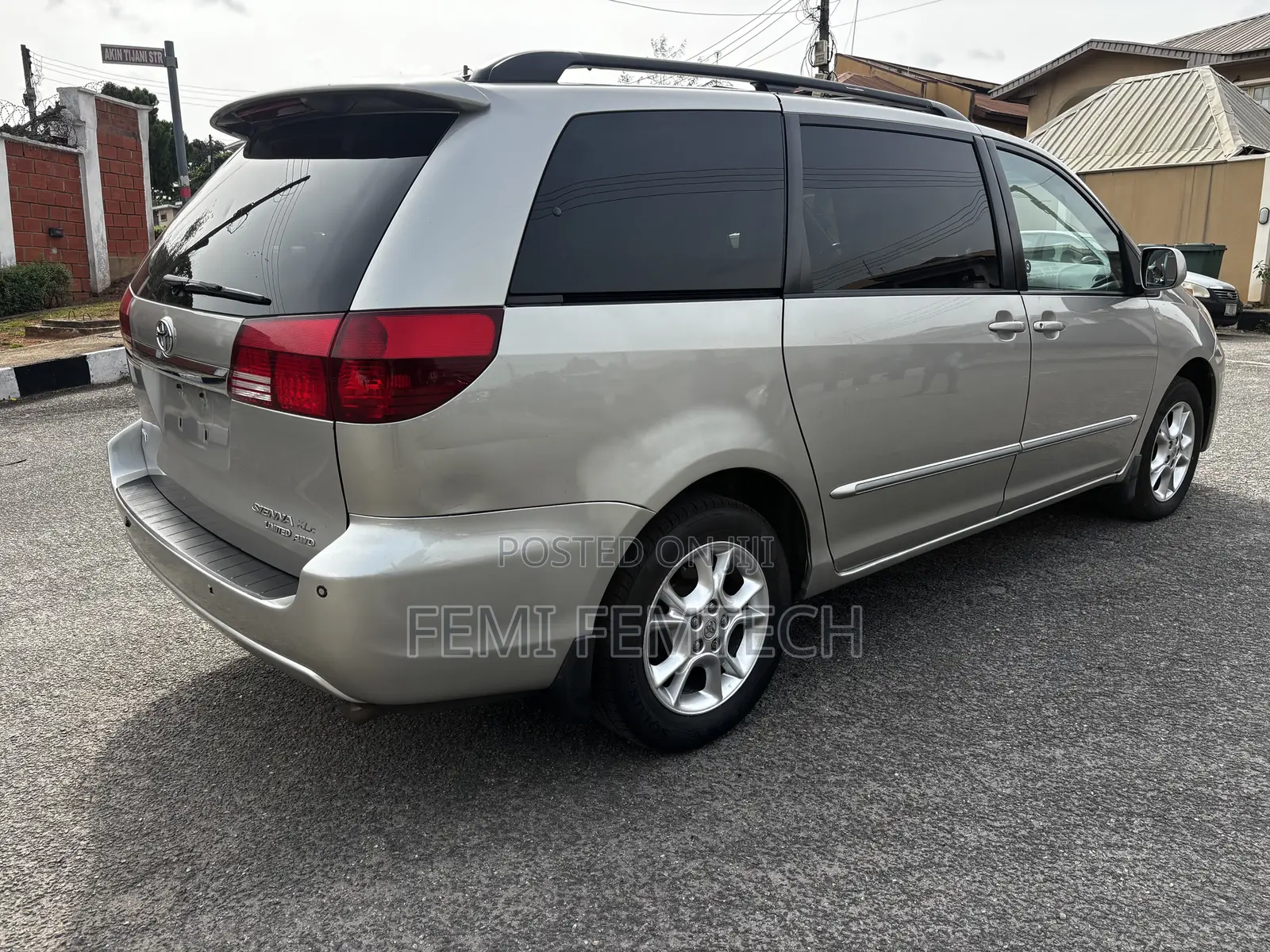 Toyota Sienna XLE Limited AWD 2005 Silver