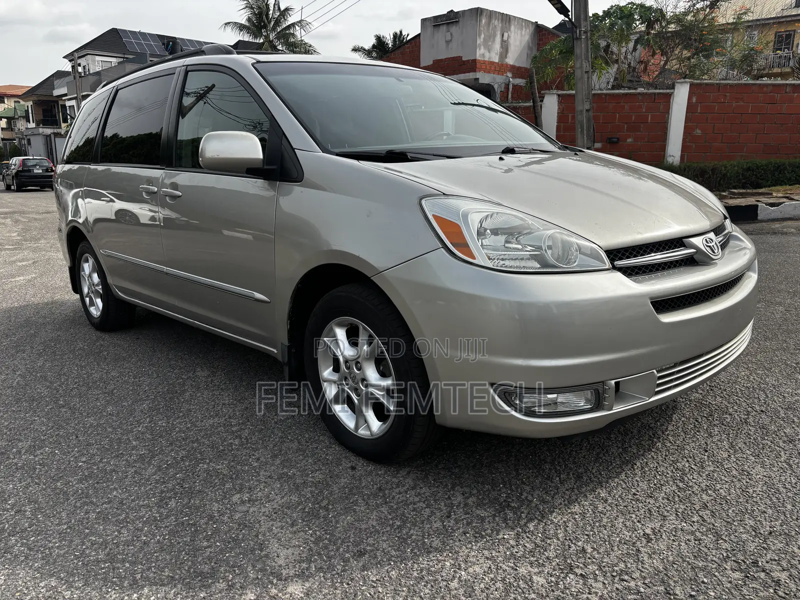 Toyota Sienna XLE Limited AWD 2005 Silver