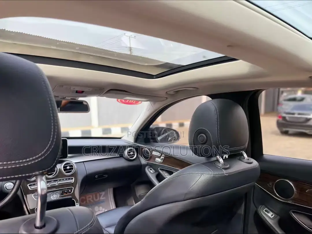 Mercedes-Benz C300 2017 Black