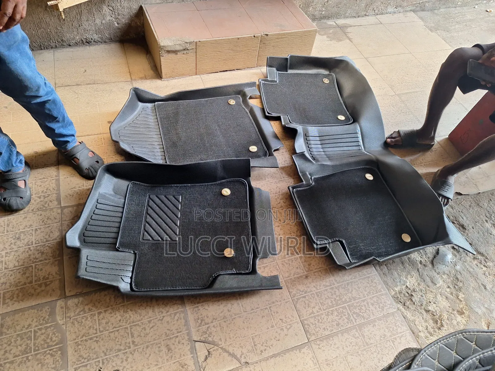 Plastic Foot Mat for Camry