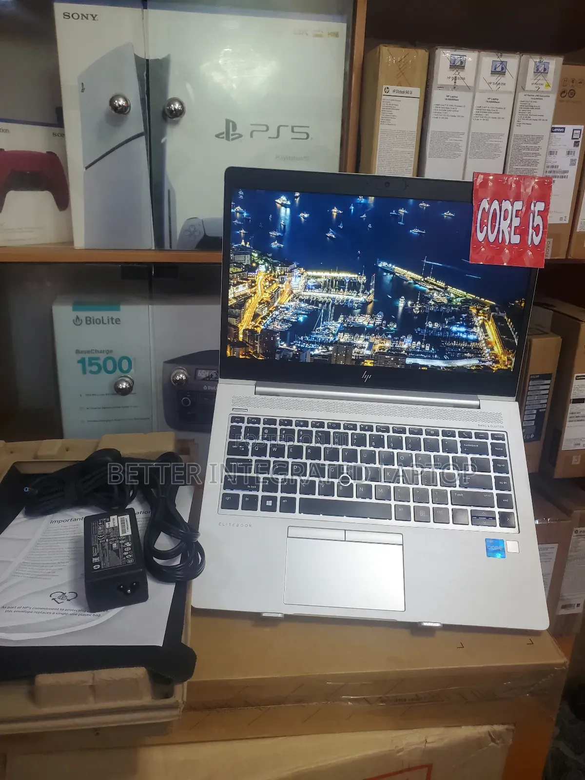 New Laptop HP EliteBook 735 8GB Intel Core 5 SSD 256GB