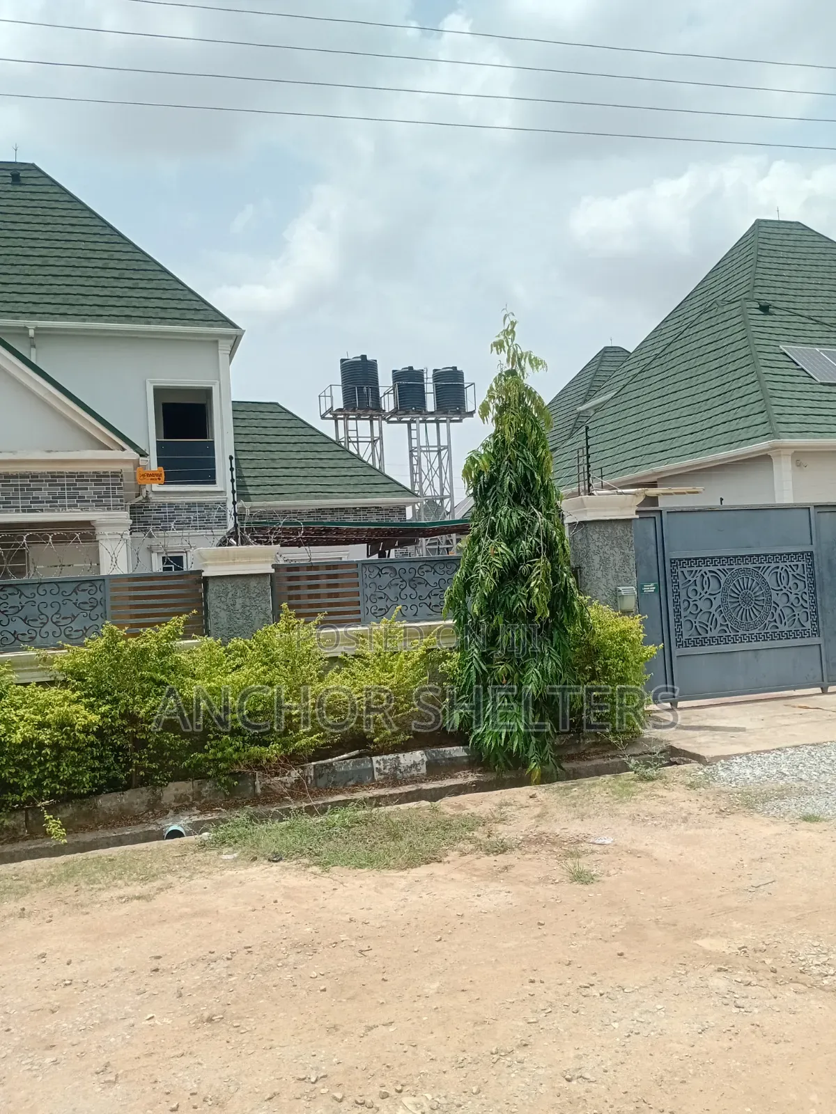 4bdrm Duplex in Leisure  Court, Sabon Lugbe for sale