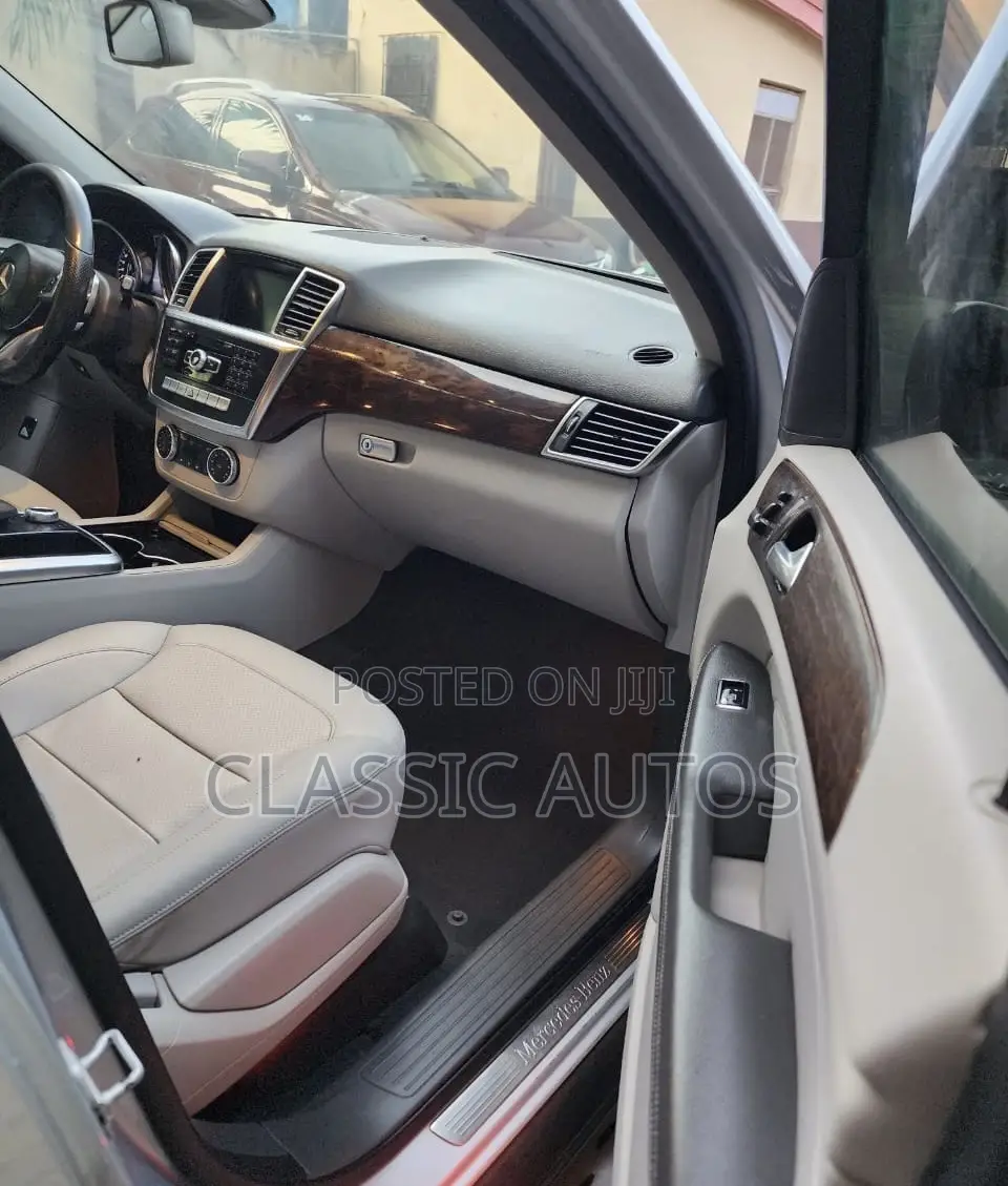 Mercedes-Benz M Class 2013 Silver