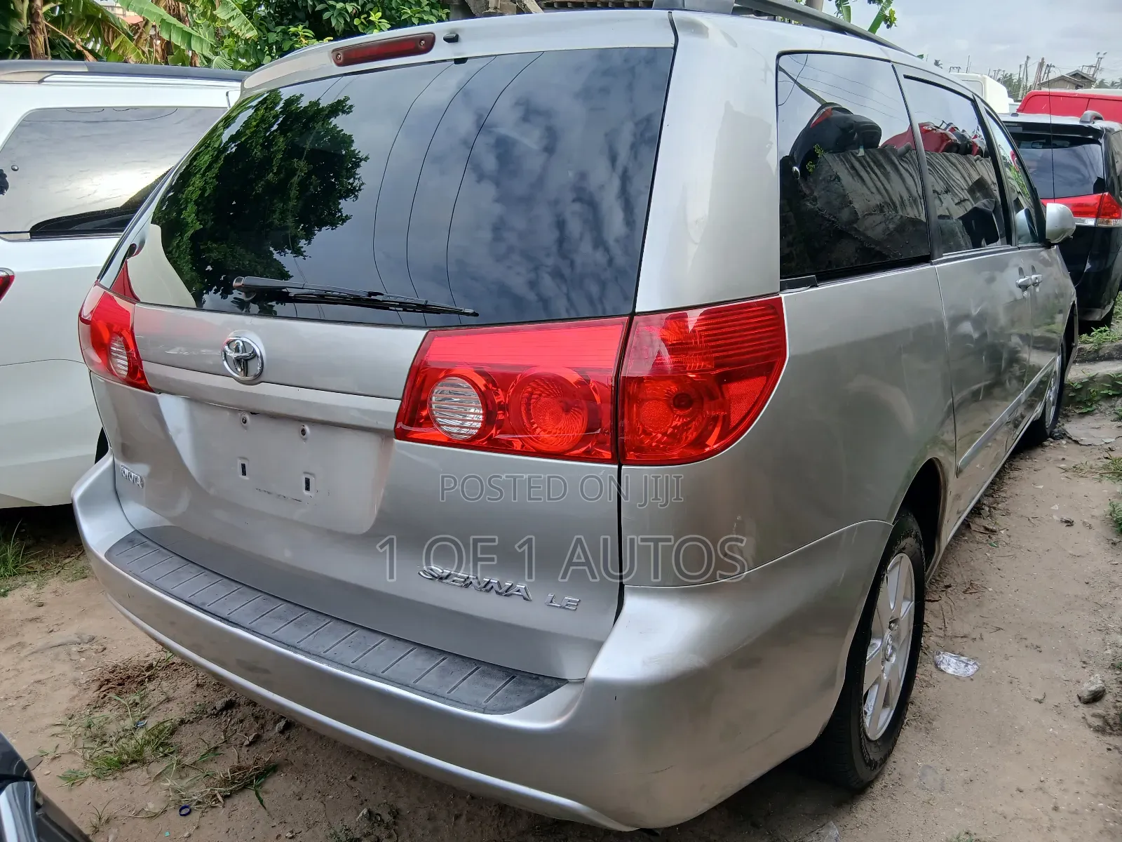 Toyota Sienna LE 8 Passenger 2010 Gold