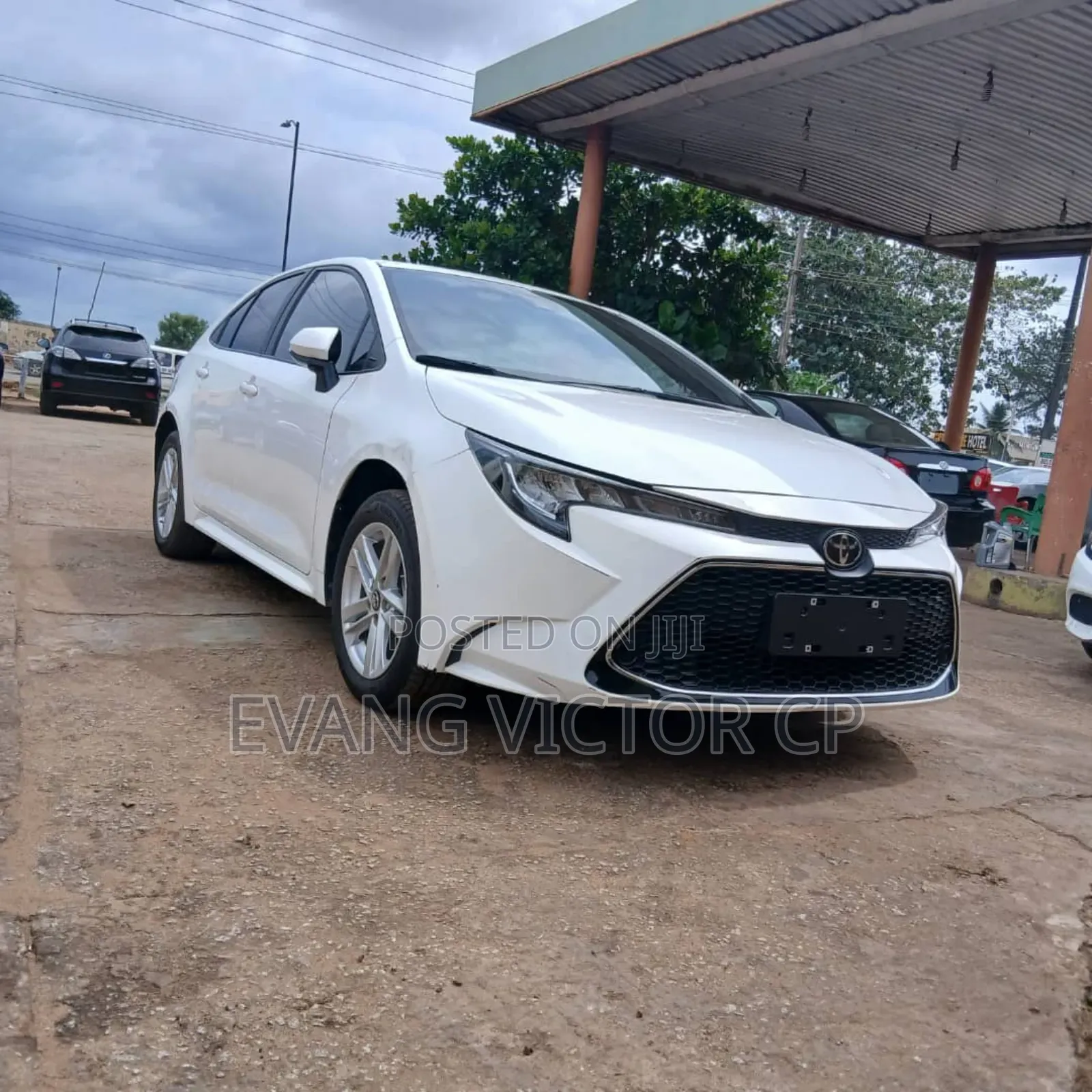Toyota Corolla LE 2023 White