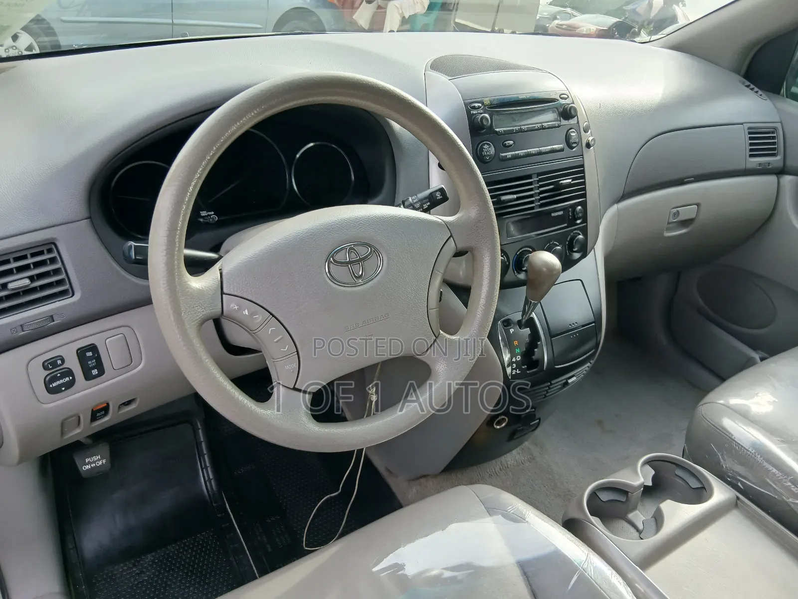 Toyota Sienna LE 8 Passenger 2010 Green