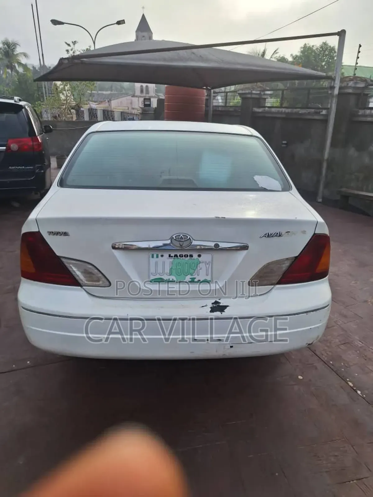 Toyota Avalon 2003 White