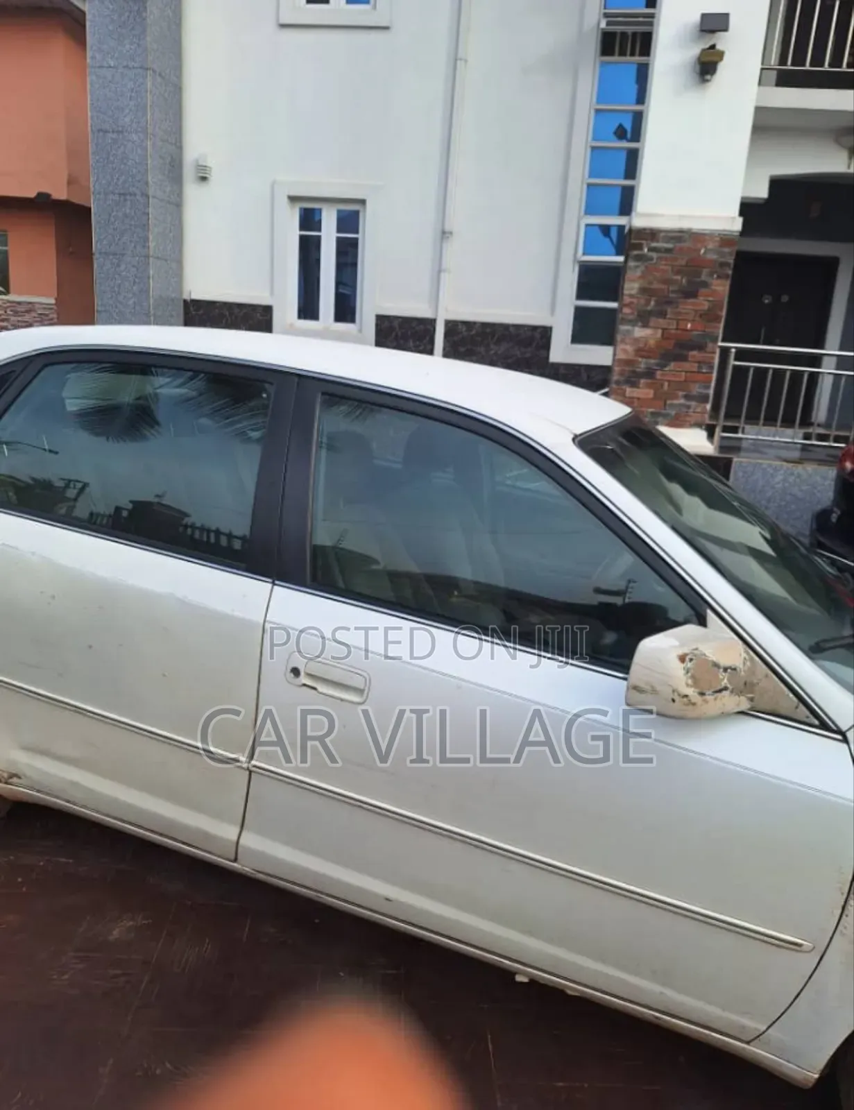 Toyota Avalon 2003 White