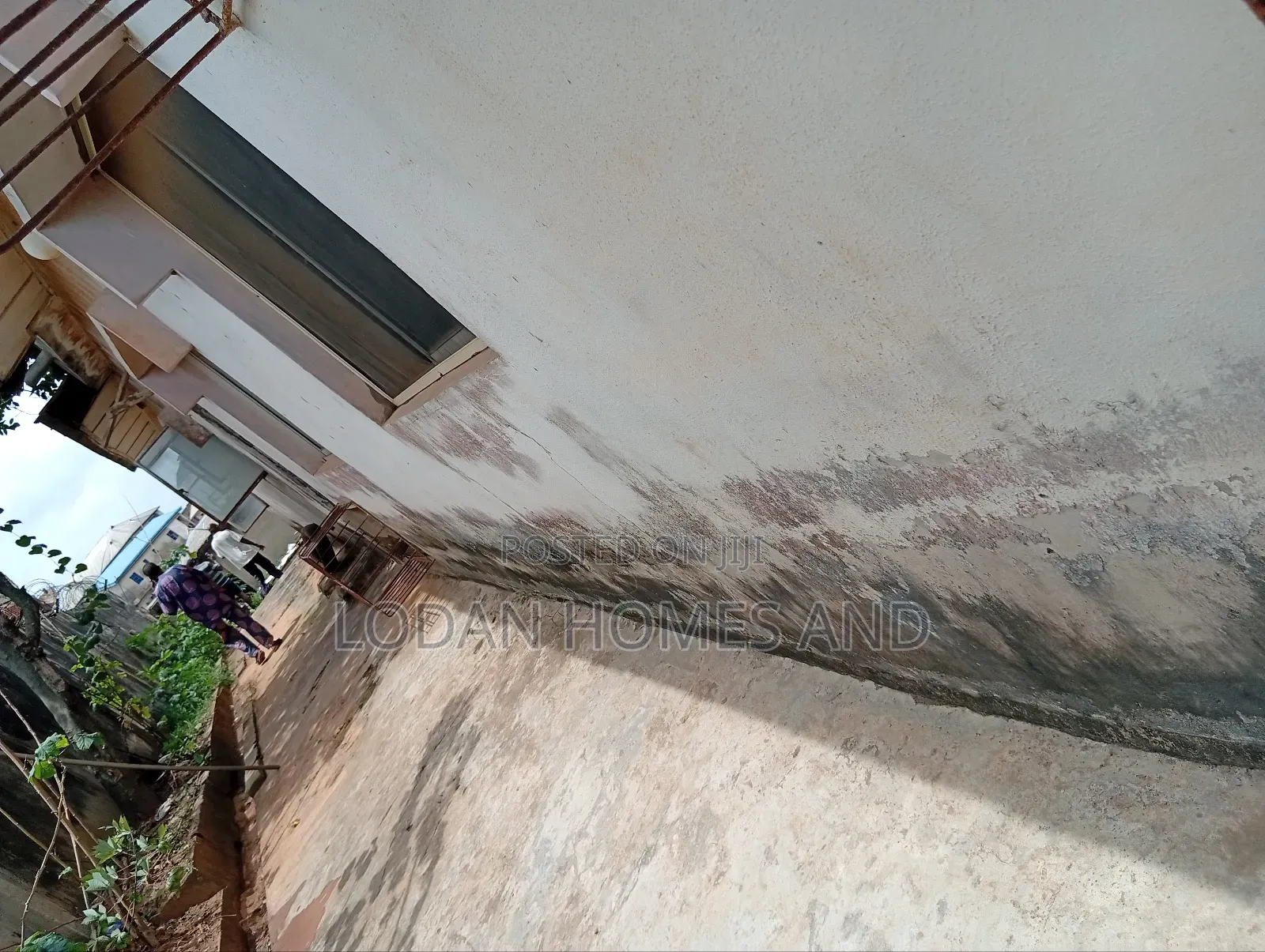 4bdrm Bungalow in Ayobo for sale